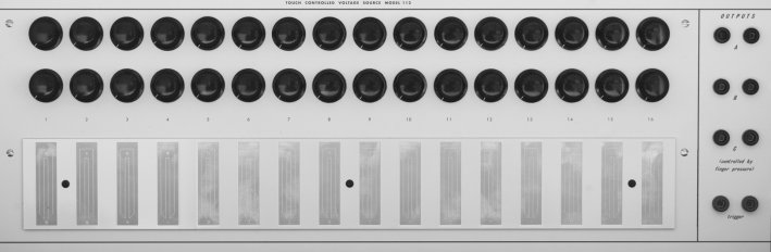 Model 112 Touch-Controlled Voltage Source