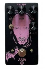 Pedals Module Julia Chorus Black/Pink from Walrus Audio